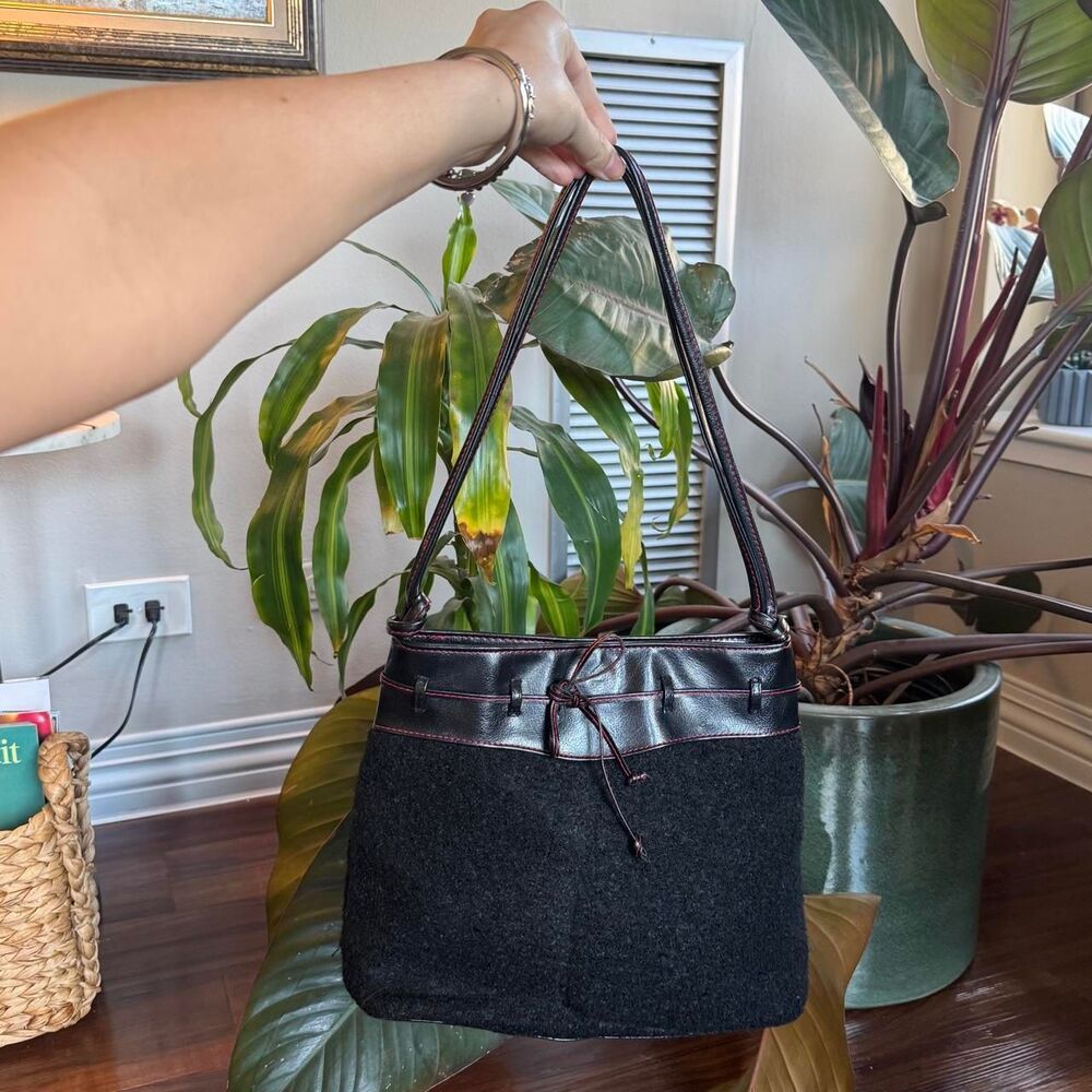 American-vintage Women's Black Bag